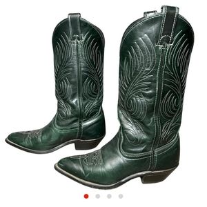 Women's cowboy boots